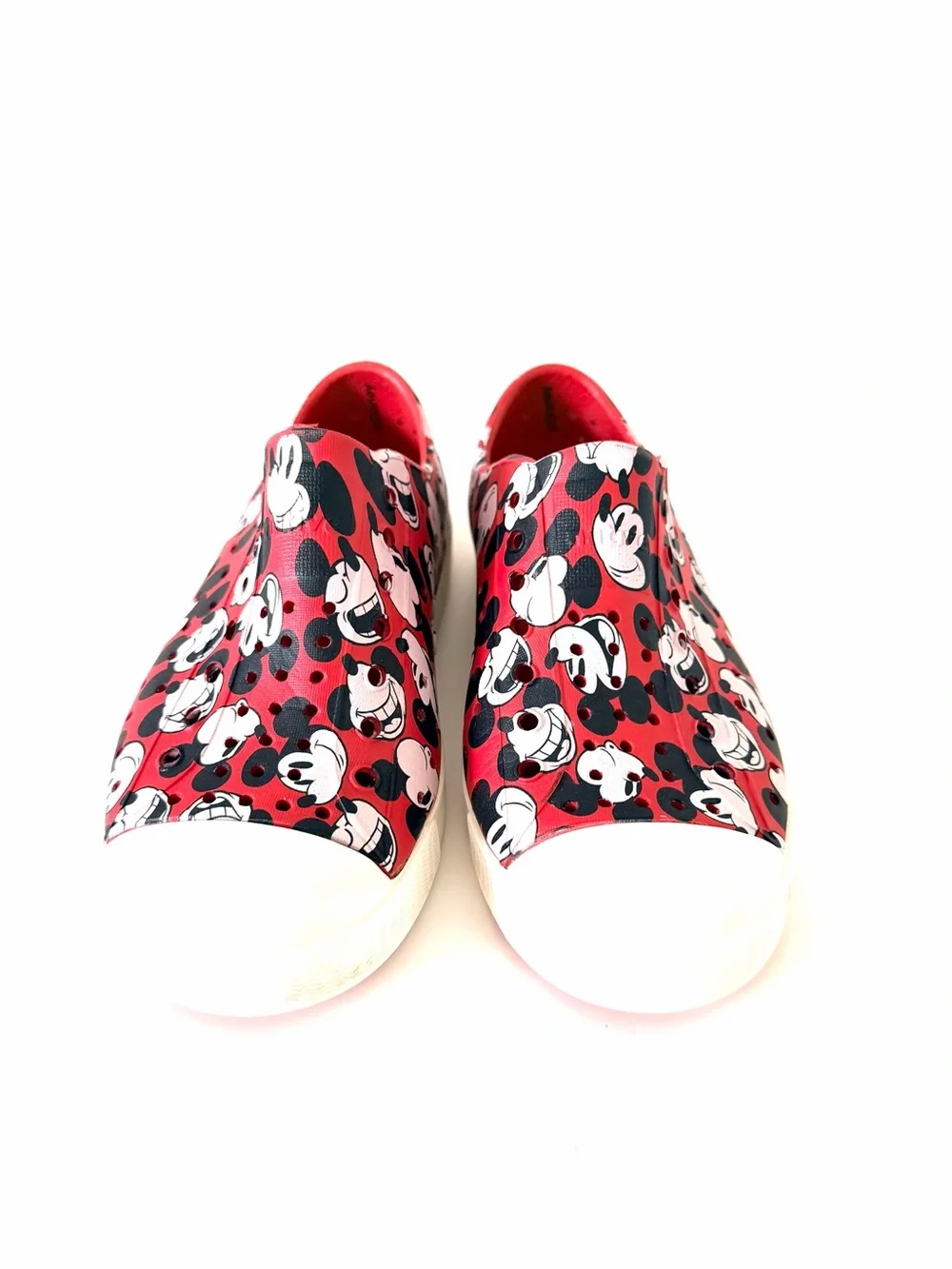 Native Disney Mickey Mouse Jefferson Print slip-on shoes in red Size C 13